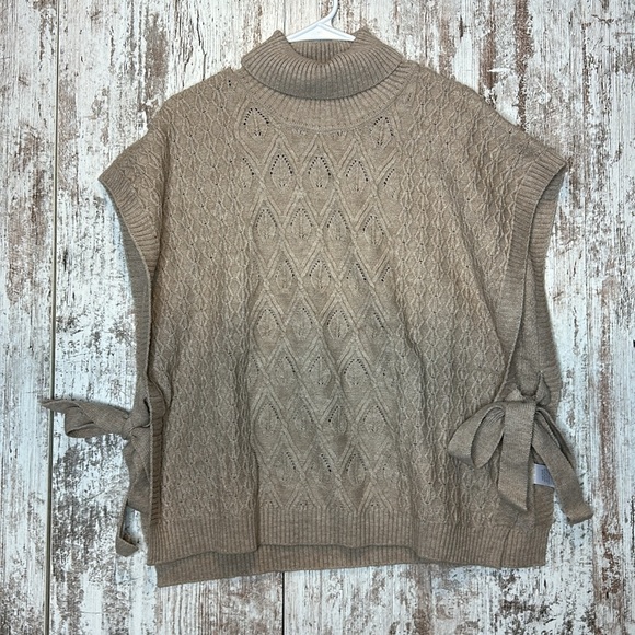 Coco Carmen sweater vest top O/S NWT - Picture 5 of 7